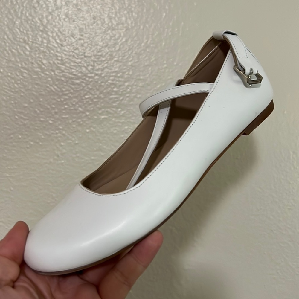 Elephantito size 4 youth.  Only use for First Communion.
